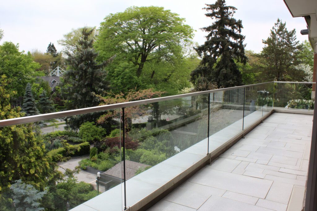 How to Clean Glass Balustrades